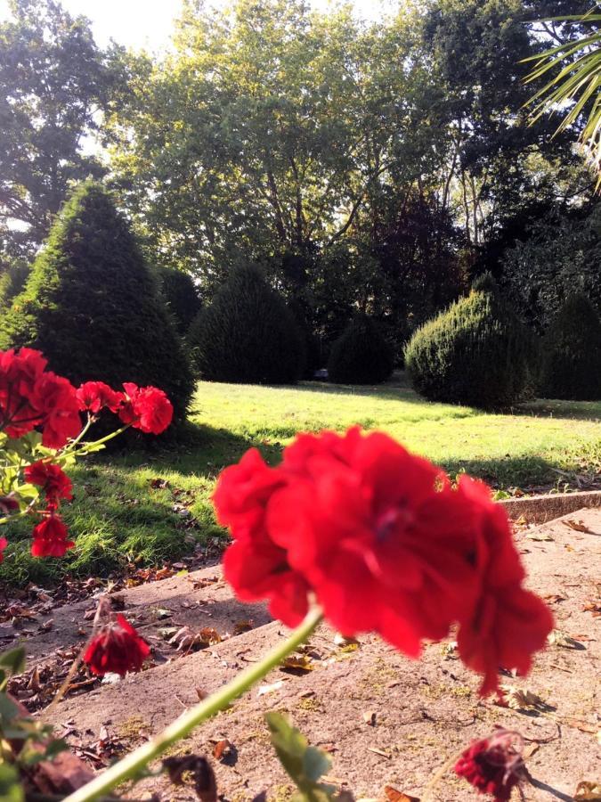 Kastellren - Rennes - Grand Parking Prive Bed & Breakfast ภายนอก รูปภาพ